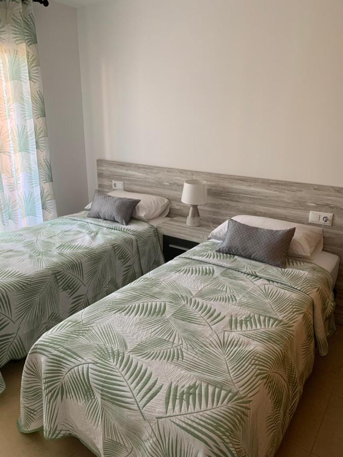 Luxury 2 Bedroom 2 Bathroom South Facing Second Floor Appartement